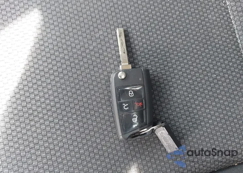 2019 Volkswagen Jetta 1.4T R-Line/1.4T S/1.4T Se z USA, uszkodzony, nr VIN 3VWC57BU6KM210736